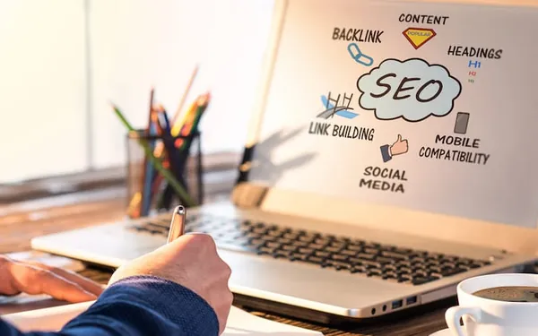 Qu'est ce que le backlinking et comment optimiser votre SEO avec?