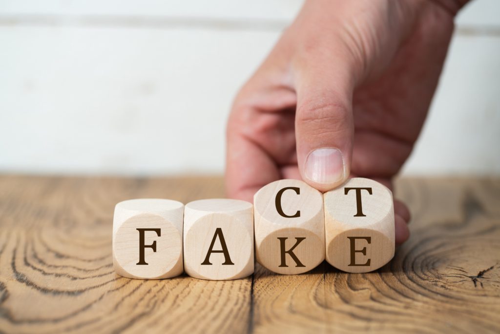 Comment reconnaître les faux avis clients ?